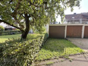 Einzelgarage mit Stellplatz