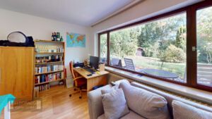 UG2: Wohnzimmer