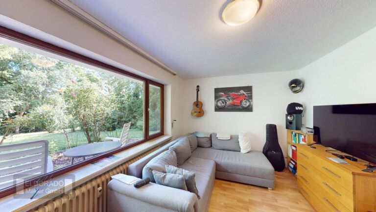UG2: Wohnzimmer