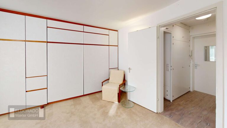 Wohn- und Schlafzimmer