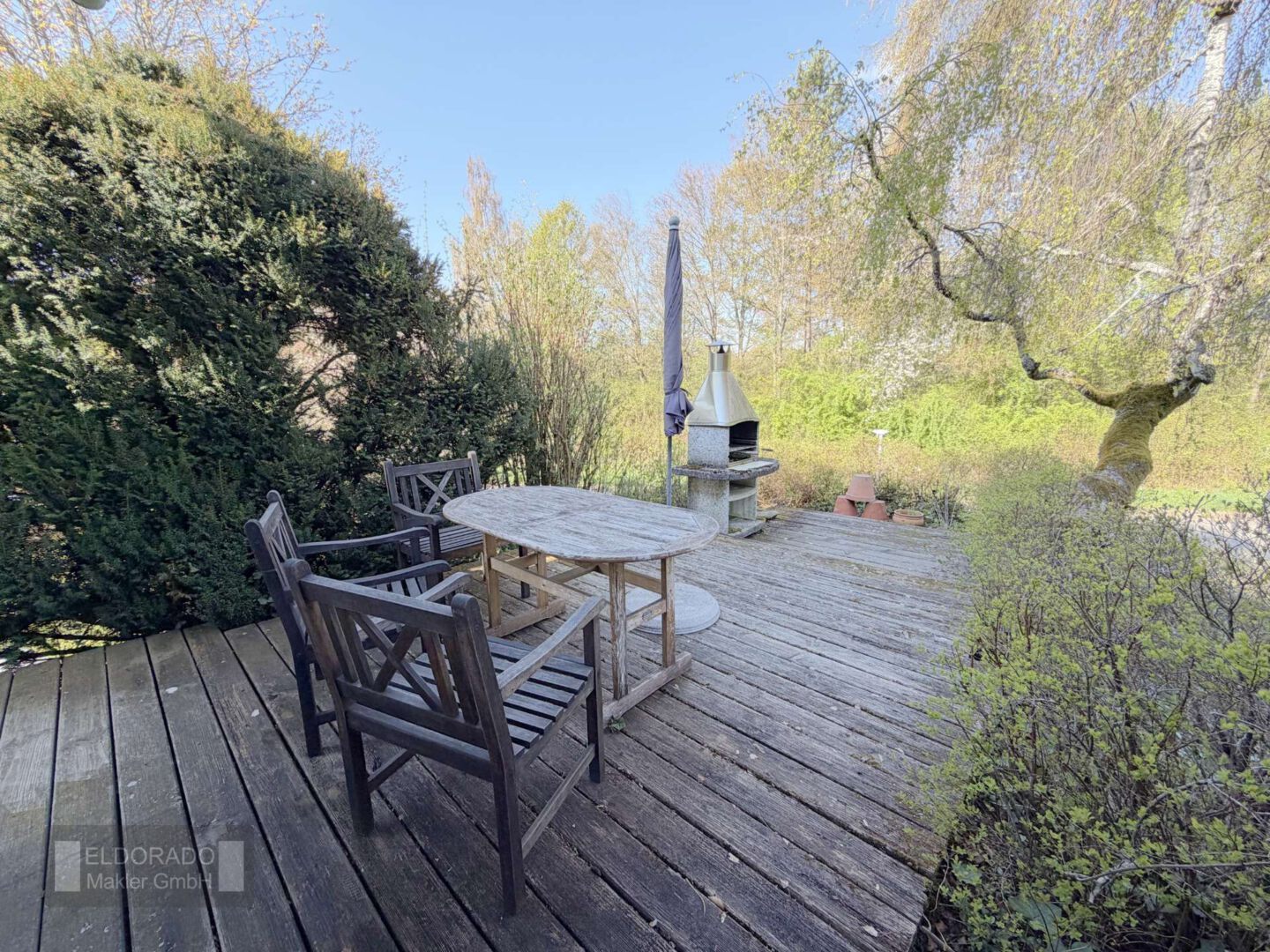 Terrasse Hausvorderseite